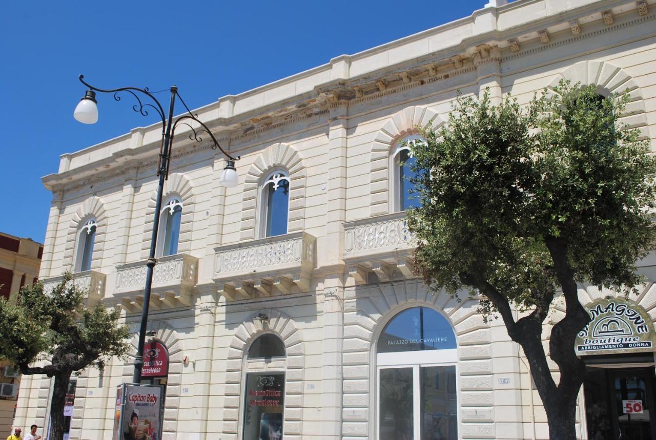 مبيت وإفطار غالّيبولي Palazzo Del Cavaliere المظهر الخارجي الصورة